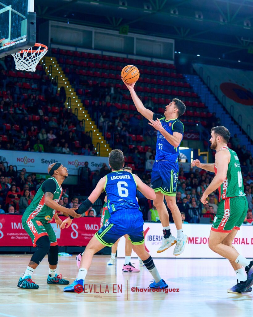 20260222_125149_9512_ILCE-7M4_Insolac-Caja-87-vs-Club-Baloncesto-Valle-de-Egues_0290-SEH-4.5-300-px-WM-819x1024