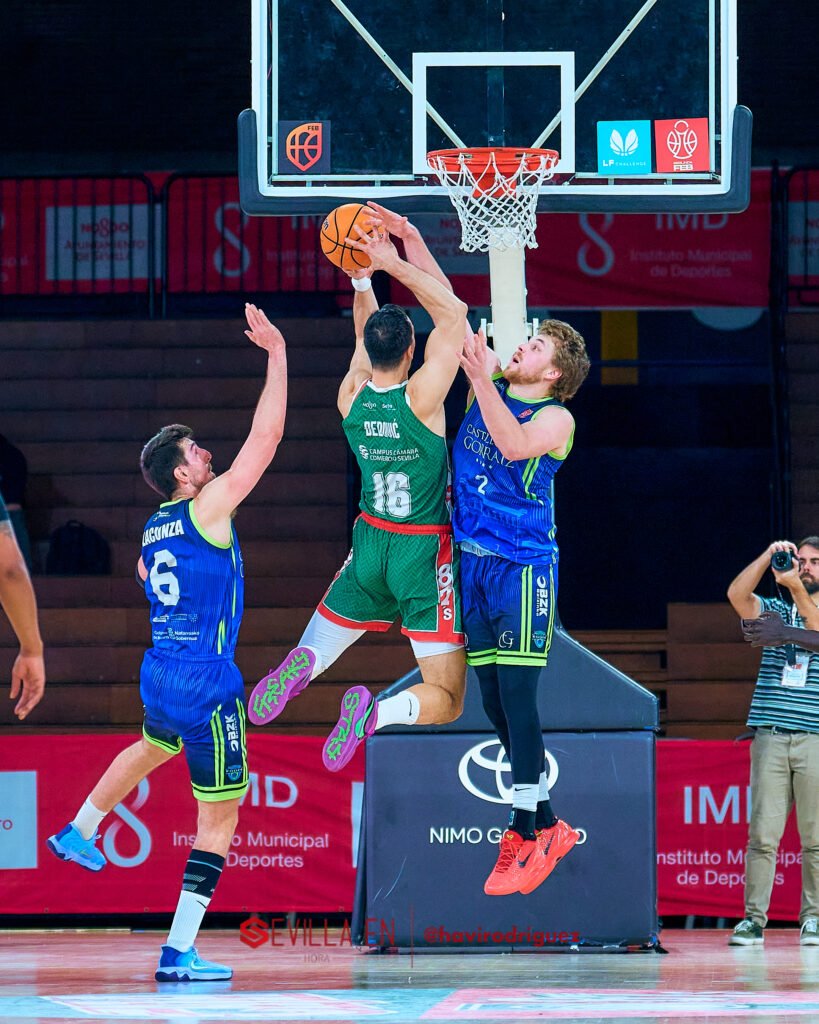 20260222_130428_9565_ILCE-7M4_Insolac-Caja-87-vs-Club-Baloncesto-Valle-de-Egues_0343-SEH-4.5-300-px-WM-819x1024