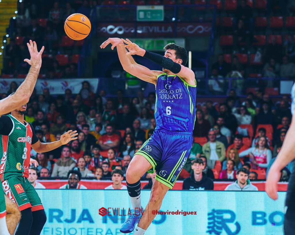 20260222_134642_9882_ILCE-7M4_Insolac-Caja-87-vs-Club-Baloncesto-Valle-de-Egues_0660-SEH-16.9-300-px-WM-1024x819