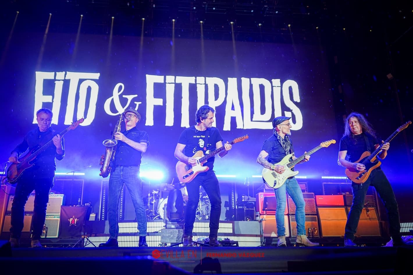 Fito y Fitipaldis arrasa en Sevilla con “Aullidos Tour”