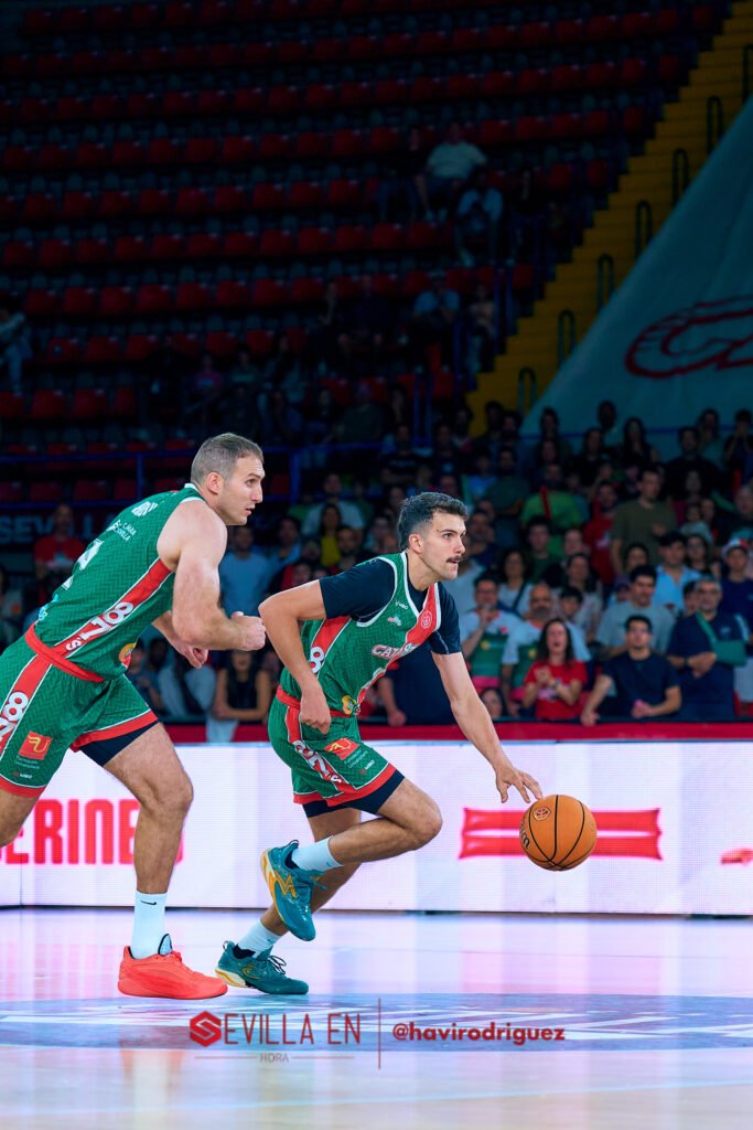20260516_200358_9572_ILCE-7M4_Insolac-Caja-87-Basket-Spanish-Basketball-Academy_0231-SEH-4.5-300-px-WM-683x1024