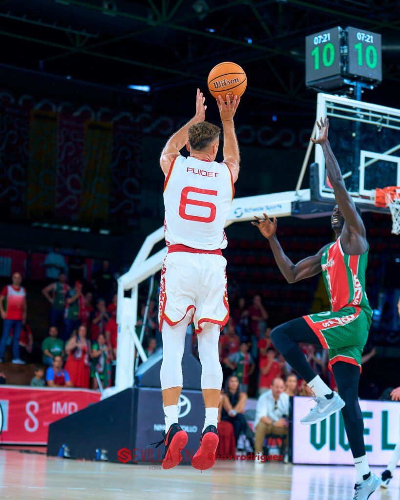20260516_200500_9594_ILCE-7M4_Insolac-Caja-87-Basket-Spanish-Basketball-Academy_0253-SEH-4.5-300-px-WM-819x1024