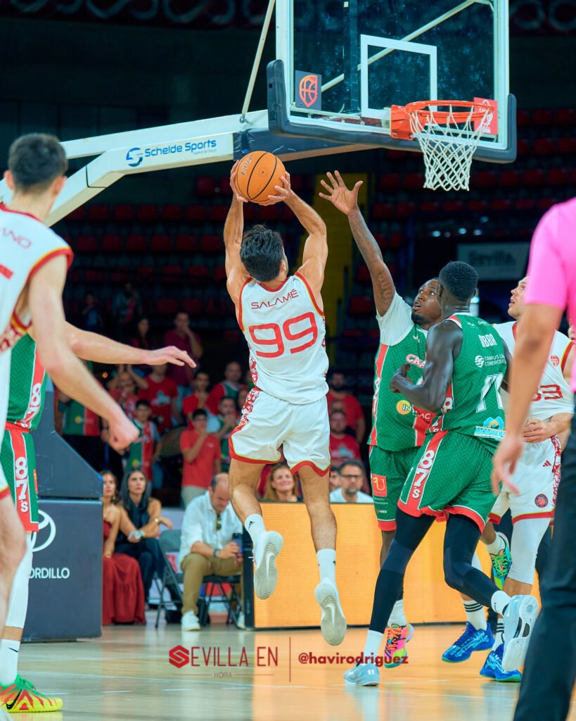 20260516_200533_9601_ILCE-7M4_Insolac-Caja-87-Basket-Spanish-Basketball-Academy_0260-SEH-4.5-300-px-WM-819x1024