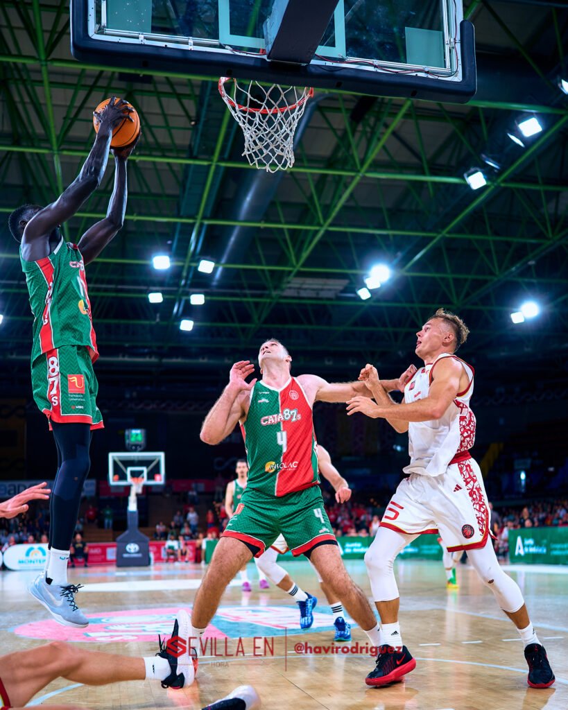 20260516_203314_4755_ILCE-7M3_Insolac-Caja-87-Basket-Spanish-Basketball-Academy_1127-SEH-4.5-300-px-WM-819x1024