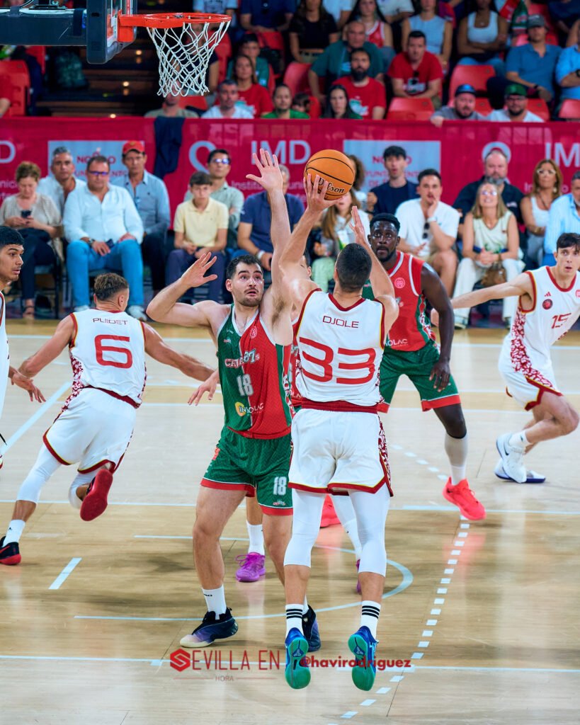 20260516_210512_9795_ILCE-7M4_Insolac-Caja-87-Basket-Spanish-Basketball-Academy_0454-SEH-4.5-300-px-WM-819x1024