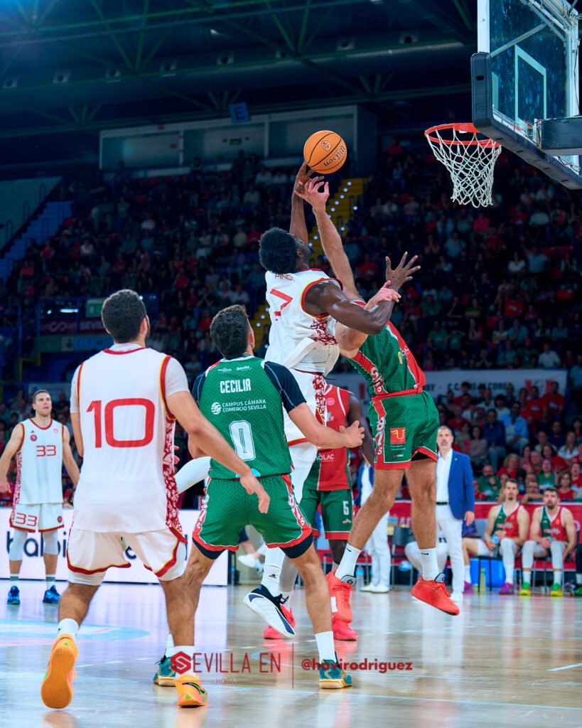 20260516_212836_9919_ILCE-7M4_Insolac-Caja-87-Basket-Spanish-Basketball-Academy_0578-SEH-4.5-300-px-WM-819x1024