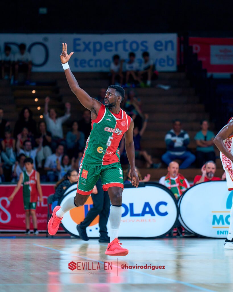 20260516_213207_9955_ILCE-7M4_Insolac-Caja-87-Basket-Spanish-Basketball-Academy_0614-SEH-4.5-300-px-WM-819x1024