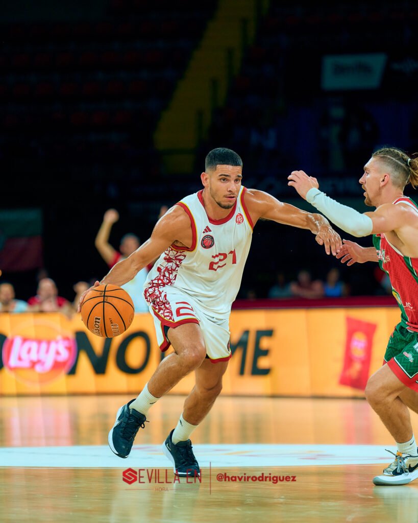 20260516_213957_0076_ILCE-7M4_Insolac-Caja-87-Basket-Spanish-Basketball-Academy_0734-SEH-4.5-300-px-WM-819x1024