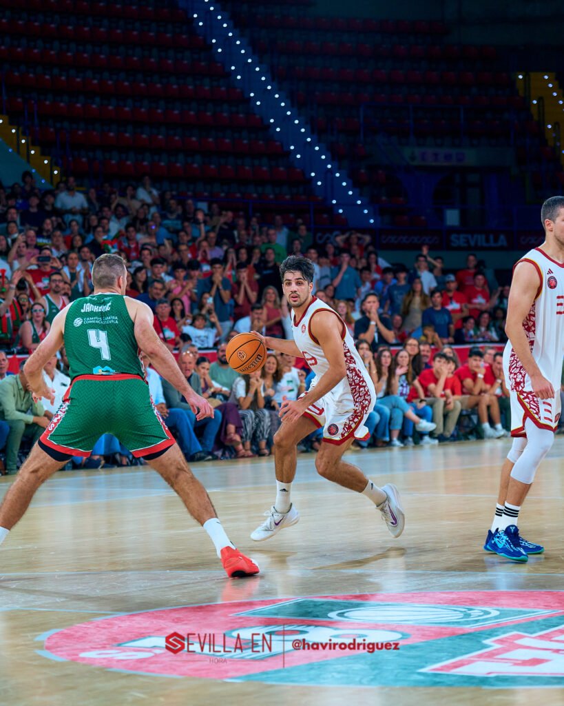 20260516_215358_0135_ILCE-7M4_Insolac-Caja-87-Basket-Spanish-Basketball-Academy_0793-SEH-4.5-300-px-WM-819x1024