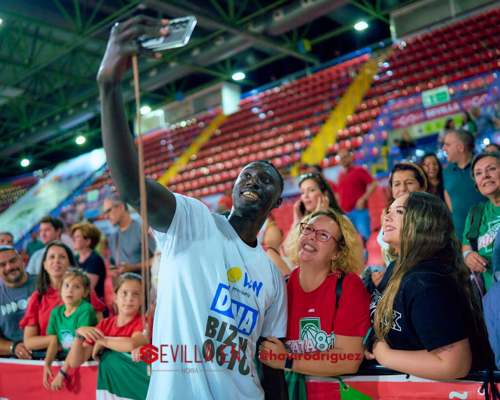 20260516_220724_4946_ILCE-7M3_Insolac-Caja-87-Basket-Spanish-Basketball-Academy_1318-SEH-16.9-300-px-WM-1024x819